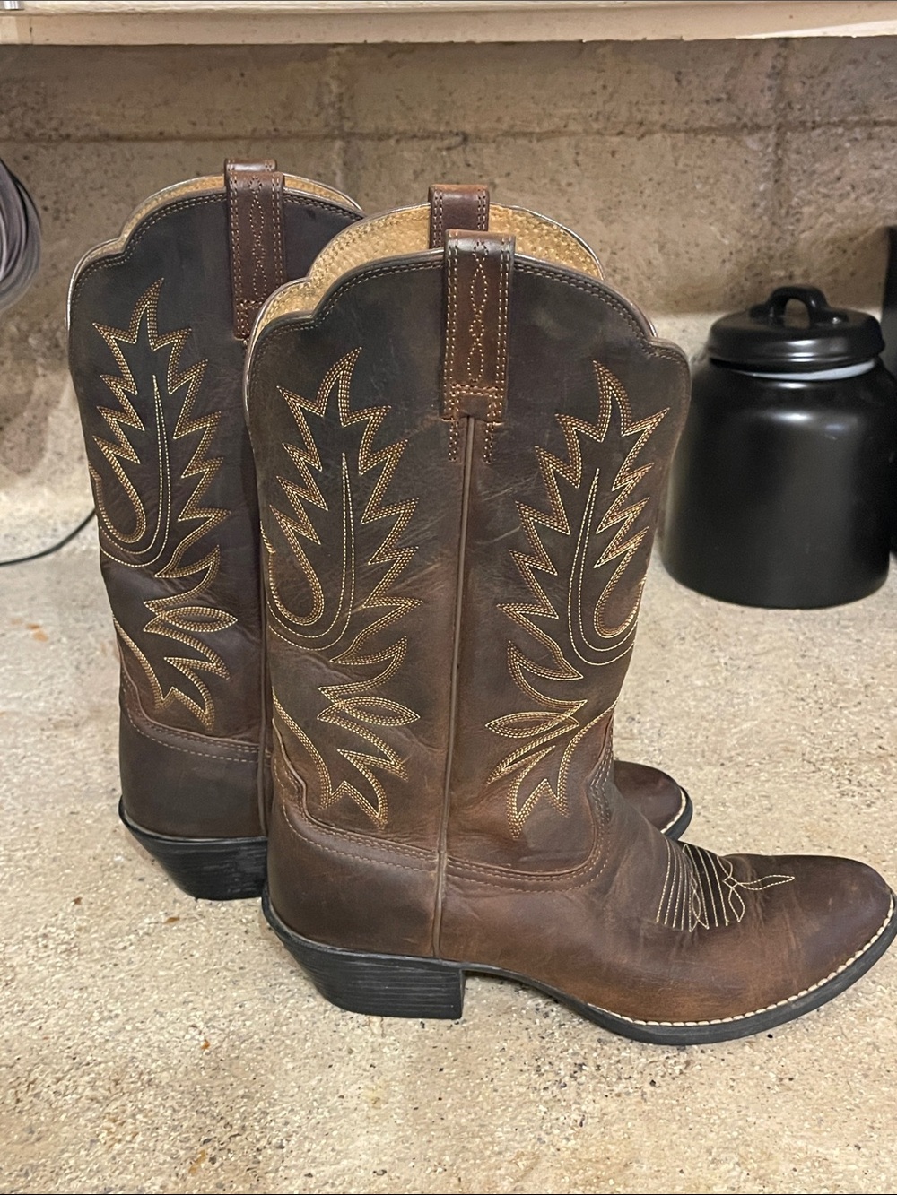 Ariat Heritage Brown Leather Western Boots with Embroidered Shaft R toe